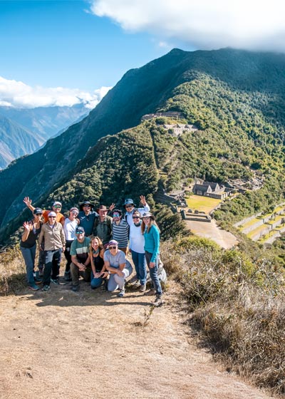 Tourist group with the Choquequirao backdrop